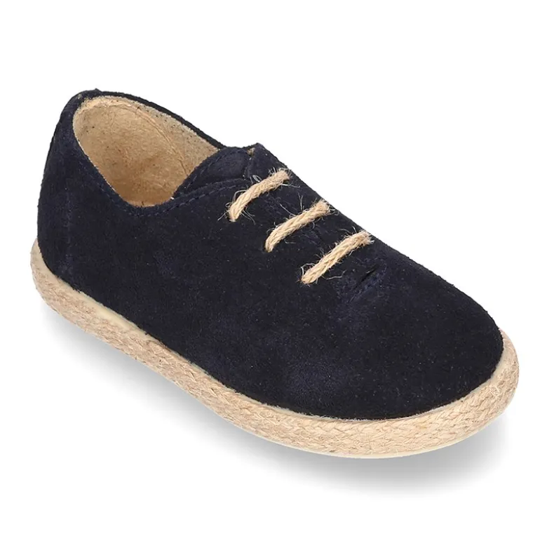 Zapato o Alpargata niños tipo Blucher con cordones en serraje.