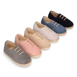 Zapato o Alpargata niños tipo Blucher con cordones en serraje.
