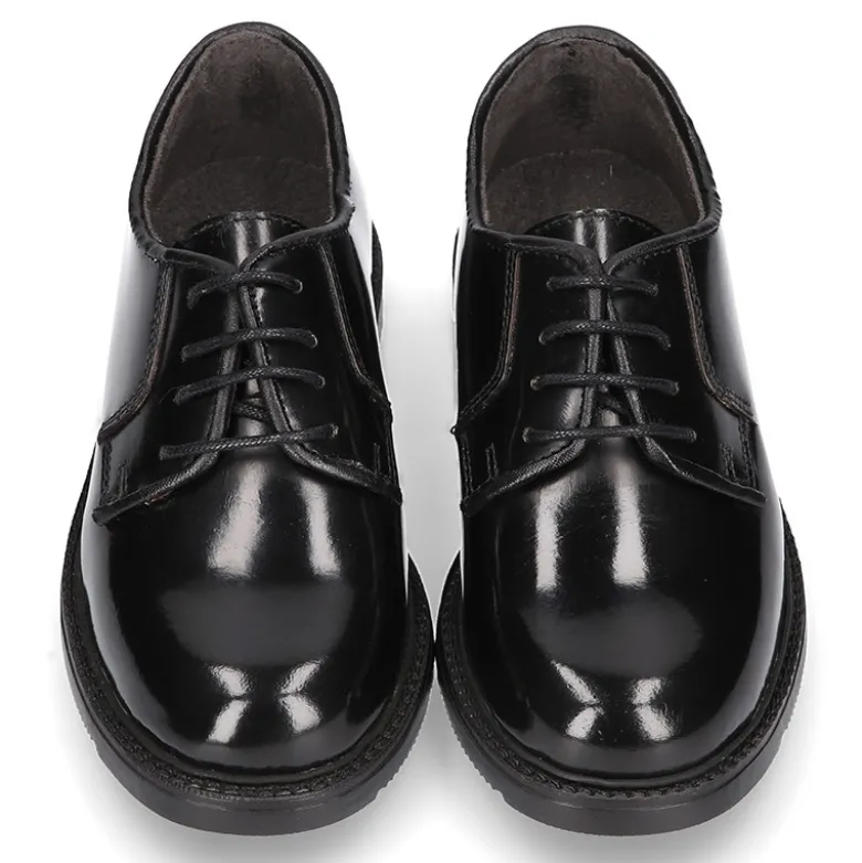 Zapato tipo blucher con cordones en piel antik