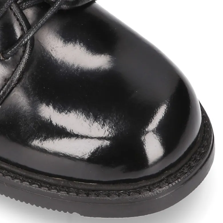 Zapato tipo blucher con cordones en piel antik