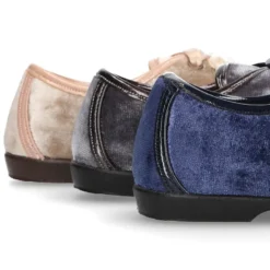 Zapato tipo Blucher con lazos en TERCIOPELO NACARADO.