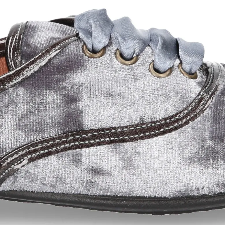 Zapato tipo Blucher con lazos en TERCIOPELO NACARADO.