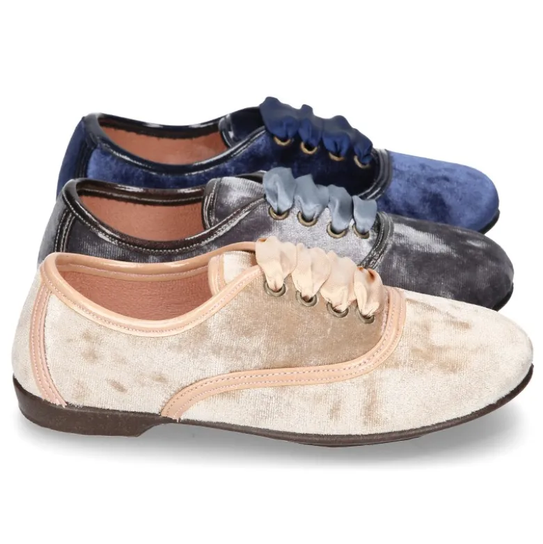 Zapato tipo Blucher con lazos en TERCIOPELO NACARADO.