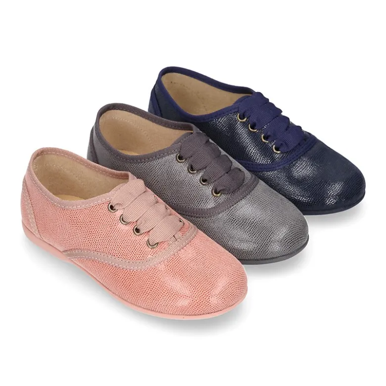 Zapato tipo BLUCHER niños en Serratex estampado.