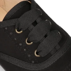 Zapato tipo BLUCHER niños en Serratex NEGRO con picados.